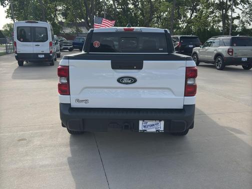 Oxford White 2026 Ford Maverick Lariat