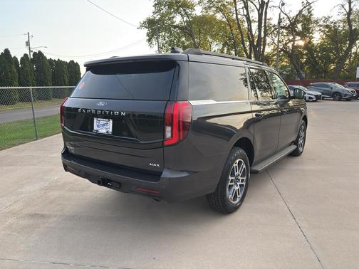 2025 Ford Expedition Max Active 4x4