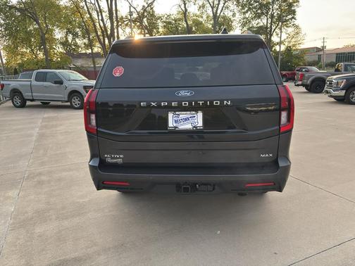 2025 Ford Expedition Max Active 4x4