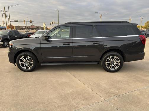 2025 Ford Expedition Max Active 4x4