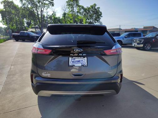 Carbonized Gray Metallic 2024 Ford Edge SEL