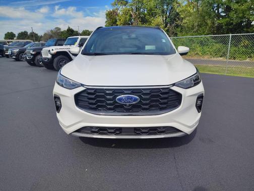 2025 Ford Escape ST-Line Elite