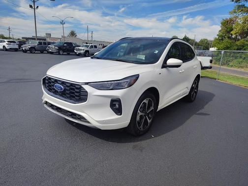 2025 Ford Escape ST-Line Elite