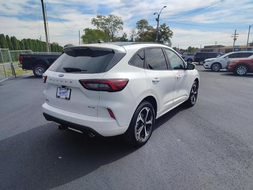 2025 Ford Escape ST-Line Elite
