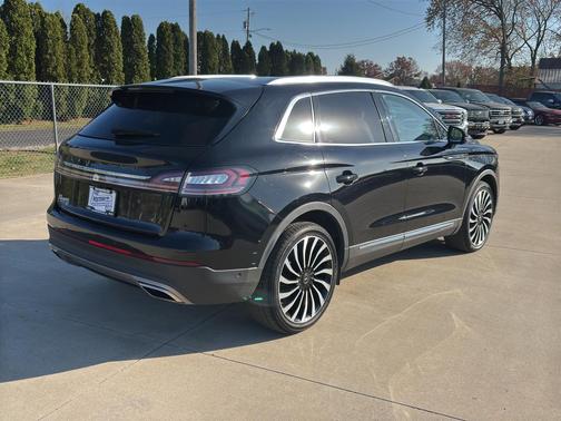 2021 Lincoln Nautilus Black Label