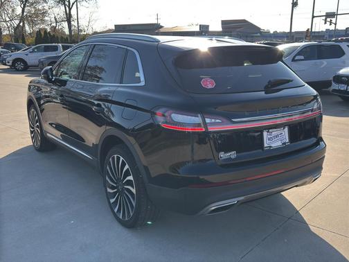 2021 Lincoln Nautilus Black Label