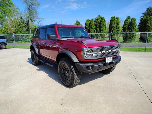 Ruby Red Metallic Tinted Clearcoat 2026 Ford Bronco Badlands