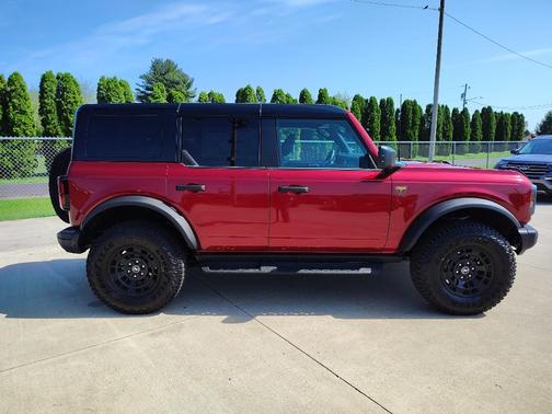 Ruby Red Metallic Tinted Clearcoat 2026 Ford Bronco Badlands