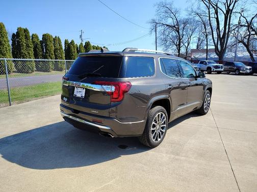 2020 GMC Acadia Denali