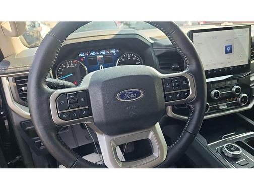 Agate Black Metallic 2024 Ford Expedition XLT