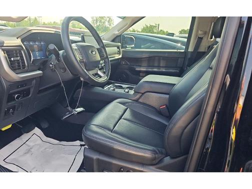 Agate Black Metallic 2024 Ford Expedition XLT