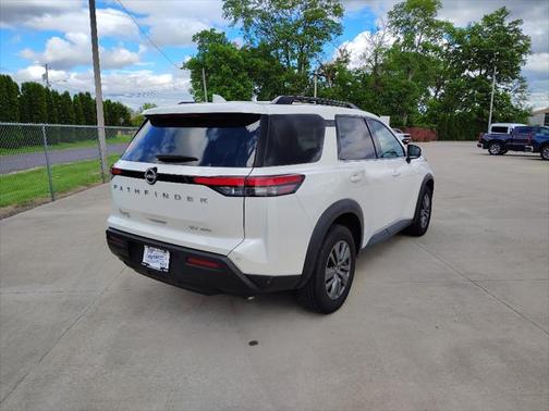 2024 Nissan Pathfinder SV 4WD