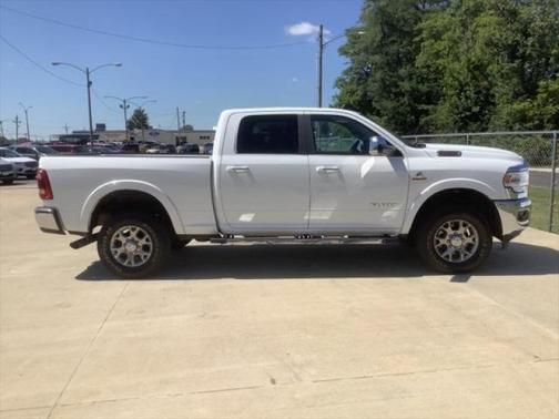 2021 RAM 2500 Laramie Crew Cab 4x4 6'4' Box