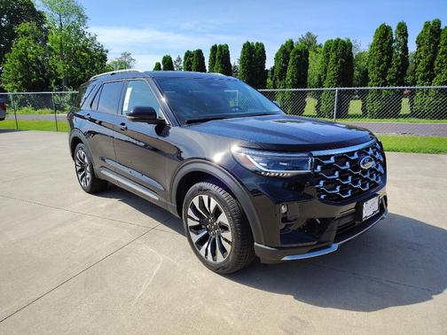 Agate Black Metallic 2026 Ford Explorer Platinum
