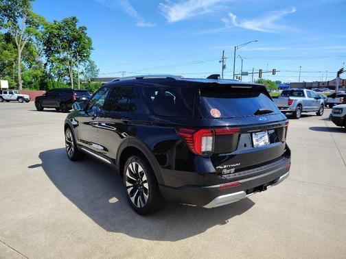Agate Black Metallic 2026 Ford Explorer Platinum