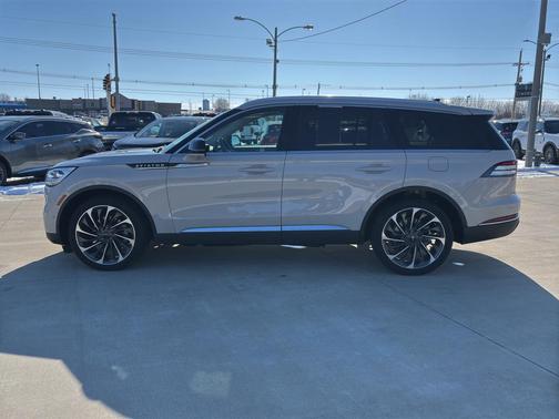 2023 Lincoln Aviator Reserve AWD