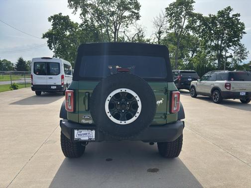 Eruption Green Metallic 2025 Ford Bronco Outer Banks