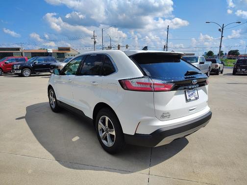 Oxford White 2024 Ford Edge SEL