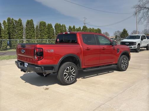 Hot Pepper Red Metallic Tinted Clearcoat 2024 Ford Ranger LARIAT