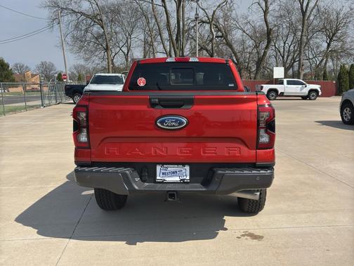 Hot Pepper Red Metallic Tinted Clearcoat 2024 Ford Ranger LARIAT