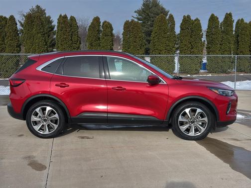 2023 Ford Escape Platinum