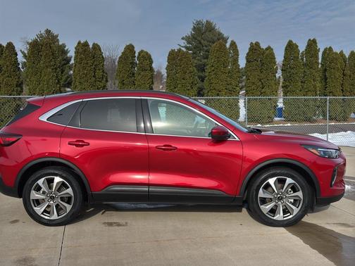 2023 Ford Escape Platinum