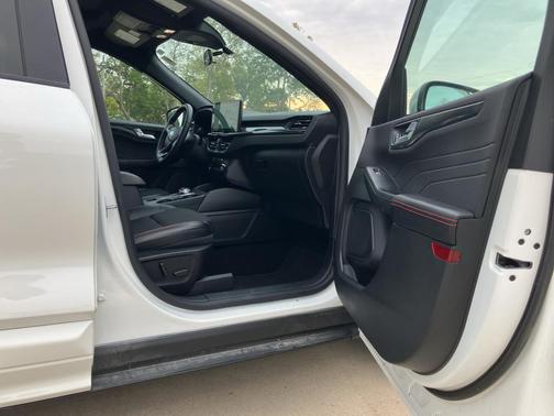 2024 Ford Escape ST-Line Select