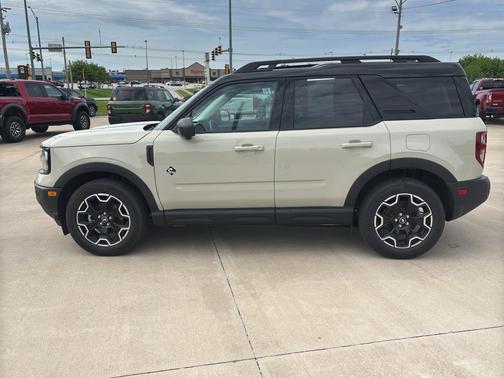 Desert Sand 2025 Ford Bronco Sport Outer Banks