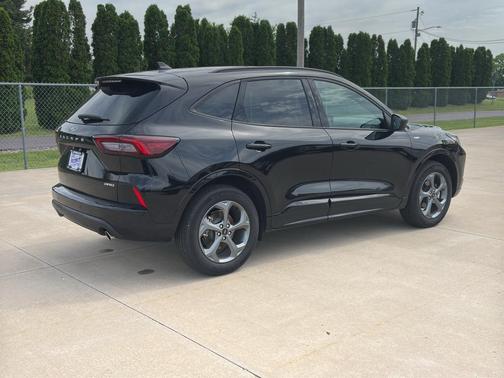 Agate Black Metallic 2024 Ford Escape ST-Line