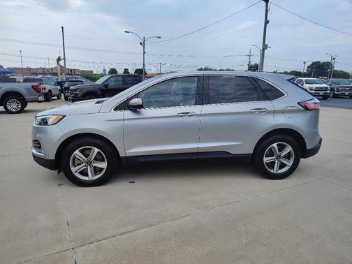 Iconic Silver Metallic 2024 Ford Edge SEL