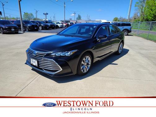 Midnight Black Metallic 2022 Toyota Avalon Hybrid XLE