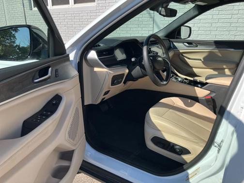 2023 Jeep Grand Cherokee Limited X
