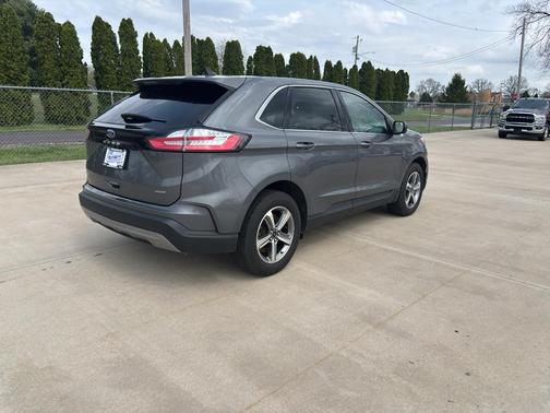 Carbonized Gray Metallic 2024 Ford Edge SEL