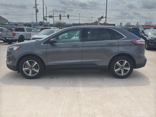 Carbonized Gray Metallic 2024 Ford Edge SEL