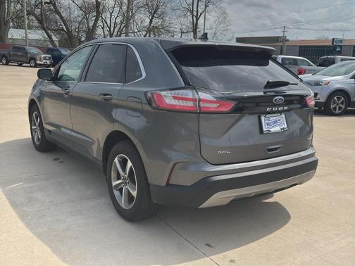 Carbonized Gray Metallic 2024 Ford Edge SEL