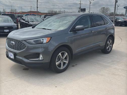 Carbonized Gray Metallic 2024 Ford Edge SEL