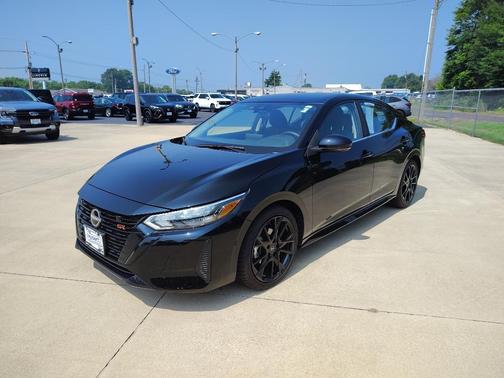 Super Black 2025 Nissan Sentra SR