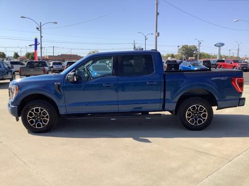 Atlas Blue Metallic 2022 Ford F-150 XLT