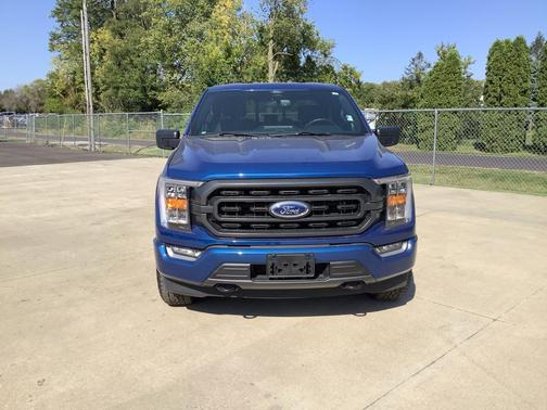 Atlas Blue Metallic 2022 Ford F-150 XLT