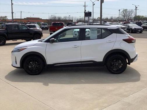 2024 Nissan Kicks SR