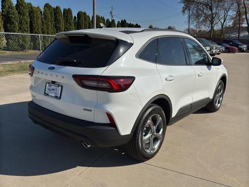 2026 Ford Escape ST-Line Select