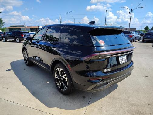Infinite Black Metallic Clearcoat 2025 Lincoln Nautilus Premiere