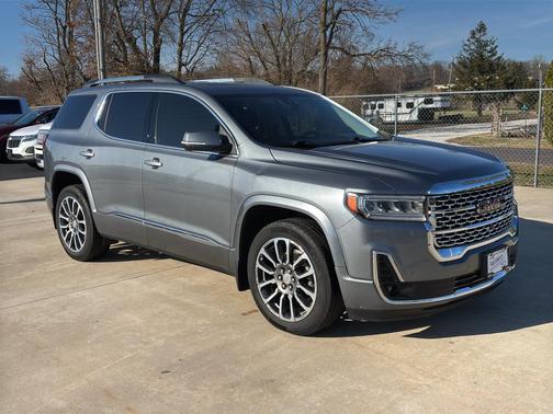 2022 GMC Acadia Denali