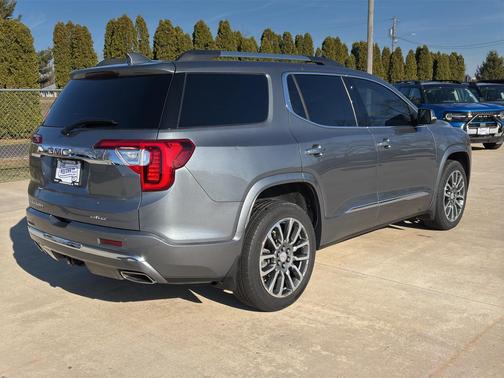 2022 GMC Acadia Denali
