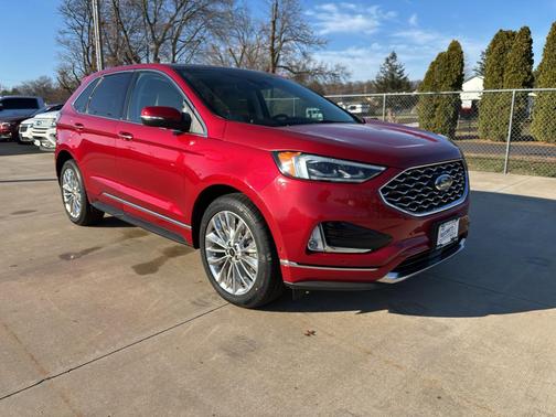 2022 Ford Edge Titanium