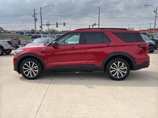 Rapid Red Metallic Tinted Clearcoat 2026 Ford Explorer ST-Line