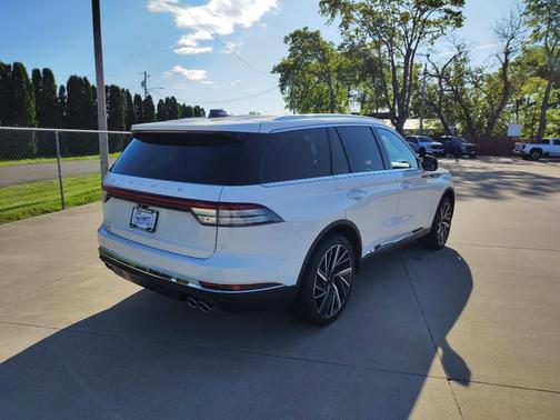 Pristine White Metallic Tri-Coat 2026 Lincoln Aviator Reserve AWD