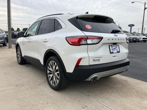 2022 Ford Escape Titanium