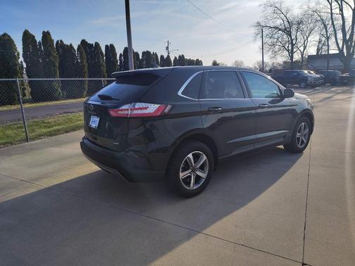 Forged Green Metallic 2024 Ford Edge SEL