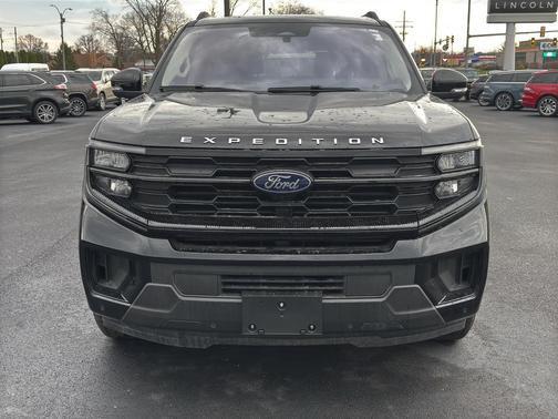 Agate Black Metallic 2025 Ford Expedition Max Active 4x4